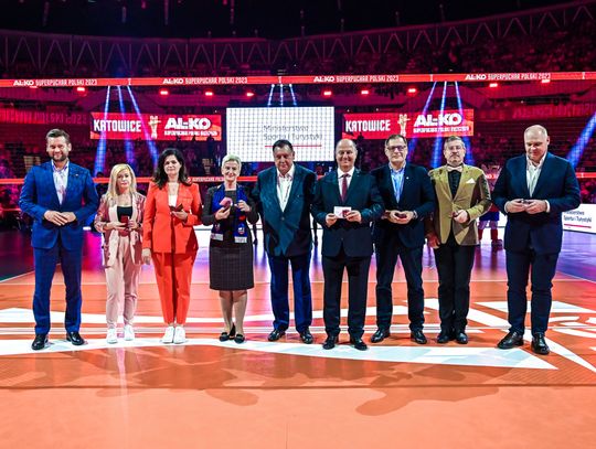 Prezydent Kędzierzyna-Koźla Sabina Nowosielska uhonorowana odznaką "Za Zasługi dla Sportu" na wniosek Polskiej Ligi Siatkówki