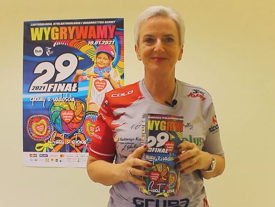 Prezydent Sabina Nowosielska gra razem z WOŚP. Przekazała na licytację koszulkę z autografami ZAKSY