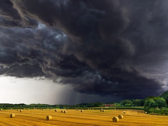 Przed nami burzowy piątek. IMGW wydało ostrzeżenie dla naszego regionu