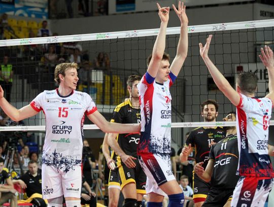 Przedwczesny finał siatkarskiego Pucharu Polski. Zaksa podejmie dziś Skrę Bełchatów