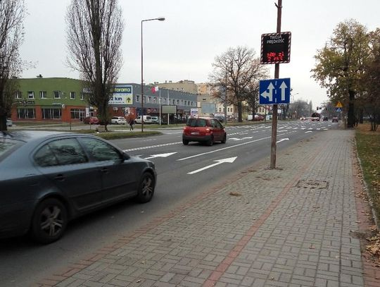 Przekrocz prędkość, a zobaczysz wysokość mandatu. Nowa tablica w Kędzierzynie-Koźlu