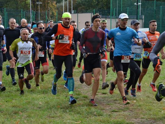 Przełajowy wyścig na kozielskich błoniach. Za nami I Crossduathlon Twierdza. FOTOREPORTAŻ