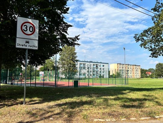 Przy ulicy Jasnej powstanie kort tenisowy. Mieszkańcy mogą zgłosić swoje uwagi do inwestycji