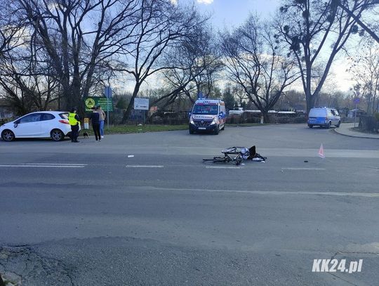 Ranny rowerzysta zabrany do szpitala. Wypadek na skrzyżowaniu ulicy Starej i Gliwickiej
