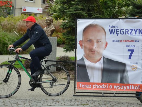 Robert Węgrzyn na konferencję przyjechał... rowerem. Mówił o emerytach i strefach ekonomicznych