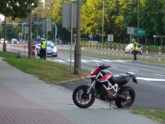 Rowerzystka po alkoholu wjechała w motocyklistę na przejściu dla pieszych