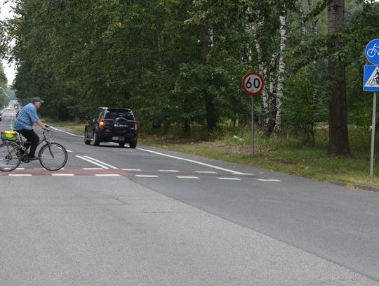 Równa jak stół nawierzchnia i bezpieczna ścieżka rowerowa. Powiat planuje remont ulicy Wojska Polskiego