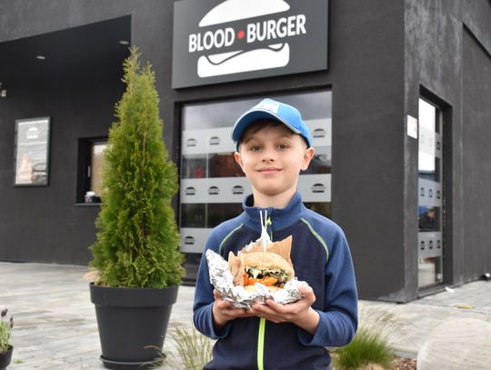 Rozdajemy pyszne burgery z okazji zbliżającego się Dnia Dziecka. Zaprasza Blood Burger!