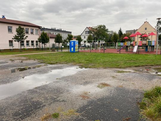 Rozpoczęło się tworzenie parku kieszonkowego na Pogorzelcu. Pomysł podsunęła miastu jedna z mieszkanek