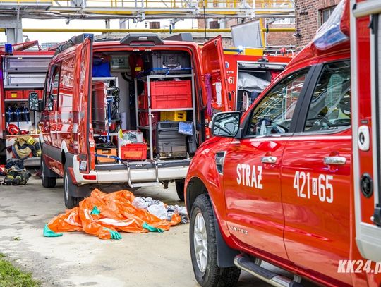 Rozszczelnienie instalacji amoniaku. Liczne jednostki straży pożarnej interweniują na terenie Zakładów Azotowych