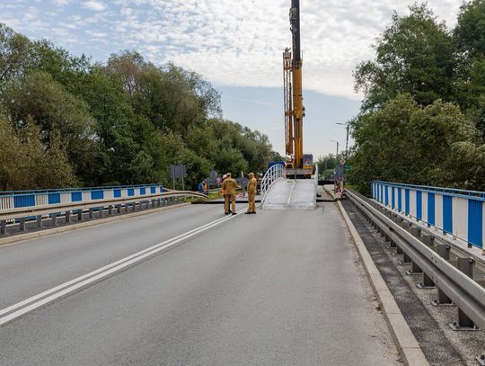 Rusza odbudowa infrastruktury po powodzi. Do końca roku powstaną dwa mosty tymczasowe w Krapkowicach