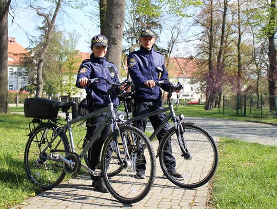 Ruszyły patrole rowerowe straży miejskiej. Dotrą tam, gdzie nie zdoła wjechać radiowóz