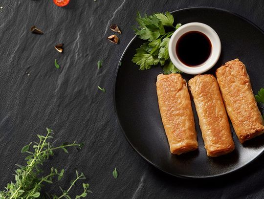 Sajgonki bez smażenia – przekąska, która potrafi zaskoczyć