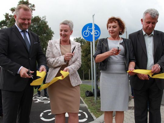 Samochodem czy rowerem, teraz przejazd ulicą Mostową to czysta przyjemność. Oficjalne otwarcie po remoncie. ZDJĘCIA