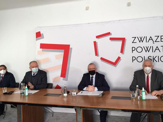 Samorządowcy z całej Polski przeciwko rządowym planom centralizacji szpitali