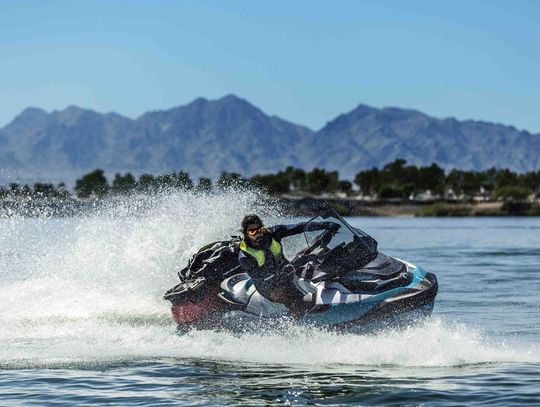 Sea-Doo Spark 2026 - najprostsza droga do „Sea-Doo Life”. Lekki, zwrotny, przystępny
