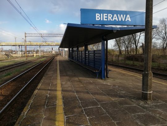 Senator Godyla interweniuje w sprawie dworca w Bierawie. Będzie remont kładki, w planach przebudowa peronów
