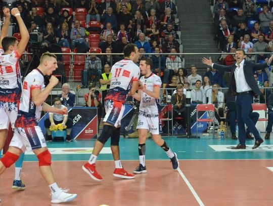 Siatkarska bitwa w hali Azoty. Zaksa odniosła dziewiąte zwycięstwo w sezonie. ZDJĘCIA