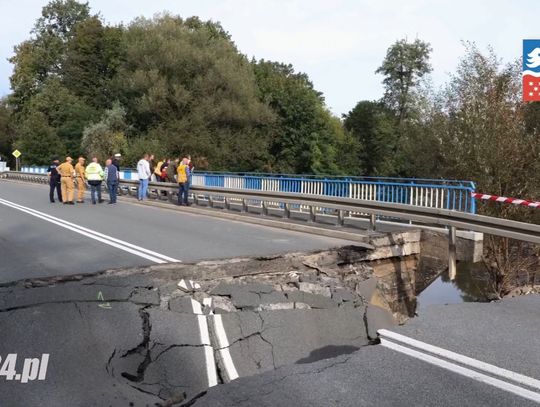 Skończą się objazdy w kierunku Krapkowic. Wojsko wybuduje tymczasową przeprawę w Żywocicach