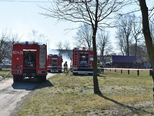 Słup dymu widoczny był z kilkunastu kilometrów. Interwencja służb w Blachowni