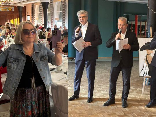 Śpiewające życzenia "Tenorów" z urzędu miasta dla Pań z Polskiego Związku Emerytów, Rencistów i Inwalidów