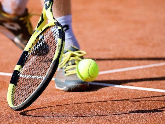 Startują amatorskie mistrzostwa miasta w tenisie ziemnym. W weekend pierwszy turniej w Azotach