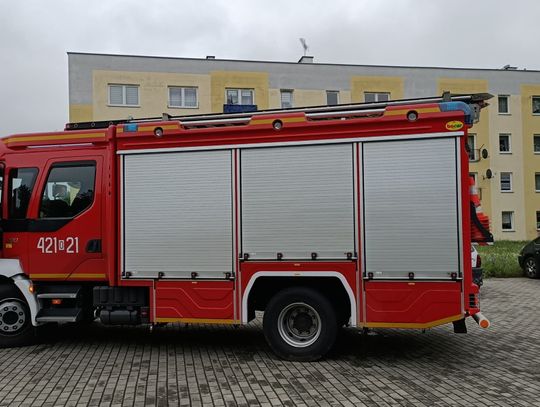 Straż i policja interweniowały na Blachowni. Lokatorów bloku zaniepokoiła absencja sąsiada