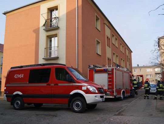Strażacy interweniowali na Pogorzelcu. Mieszkańcy wyczuli zapach spalin