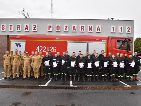 Strażacy OSP gotowi na kolejne wyzwania. 22 osoby ukończyły kurs. ZDJĘCIA