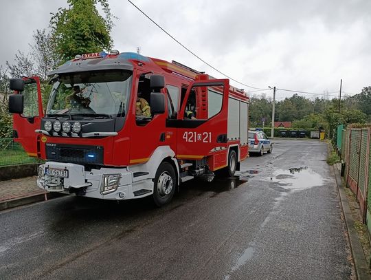 Strażacy otwierali mieszkanie w Korzonku. Na pomoc było jednak za późno