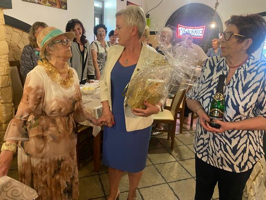 Studenci seniorzy z Koźla zakończyli rok akademicki. Wśród nich 95-letnia pani Emilia. ZDJĘCIA