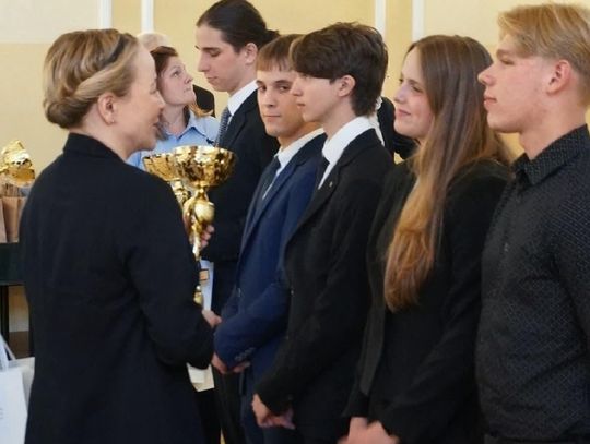 Sukces uczniów ZSTiO w Azotach. Ich projekt może pomóc chronić sieć energetyczną