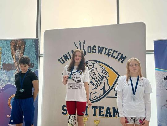 Sukcesy pływaków z Kędzierzyna-Koźla na Mistrzostwach Małopolski. Kolejne medale dla Swim Team MOSIR