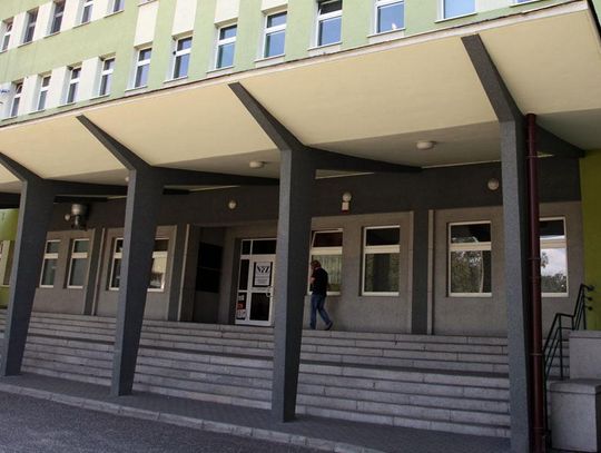 Szpital w Kędzierzynie-Koźlu ograniczył odwiedziny pacjentów. Przez szalejącą grypę