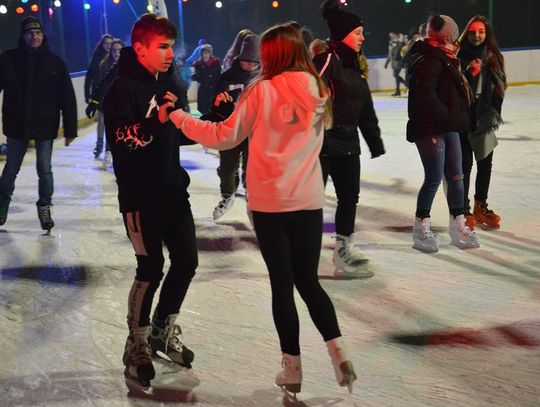 Taneczne rozpoczęcie ferii zimowych. W piątek Ice Party na kozielskim Orliku