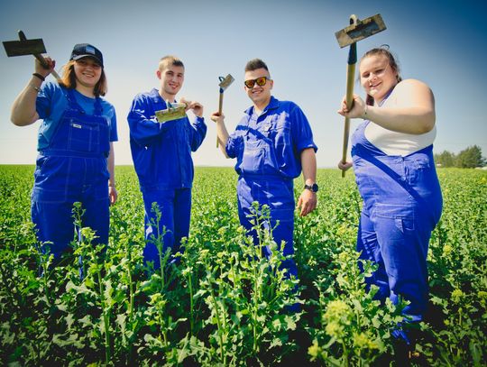 Technik rolnik, mechanizacji rolnictwa i agrotroniki, architektury krajobrazu i inne – trwa rekrutacja do „Rolniczaka”