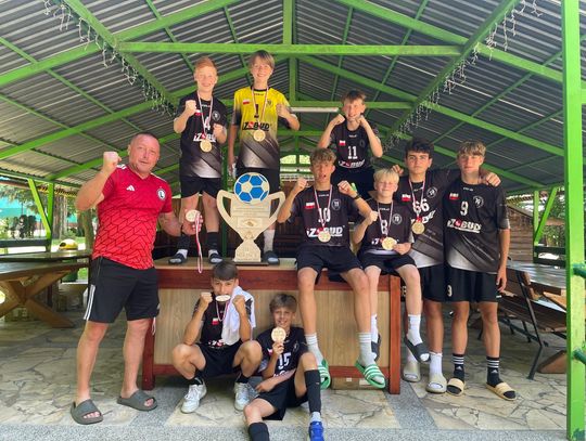 To jeden z największych sukcesów sportowych uczniów! Wicemistrzostwo Polski dla piłkarzy z PSP nr 19