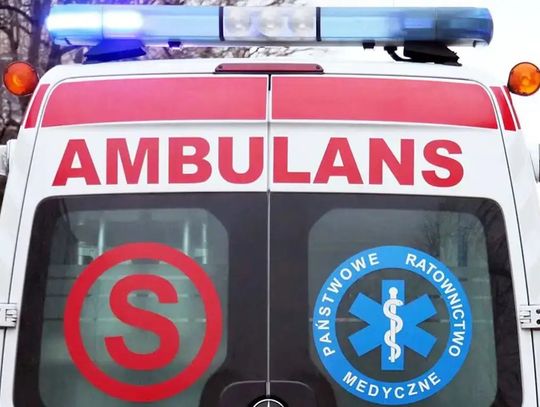 Tragiczne zdarzenie w Łańcu. Mężczyzna zmarł po upadku ze schodów do piwnicy