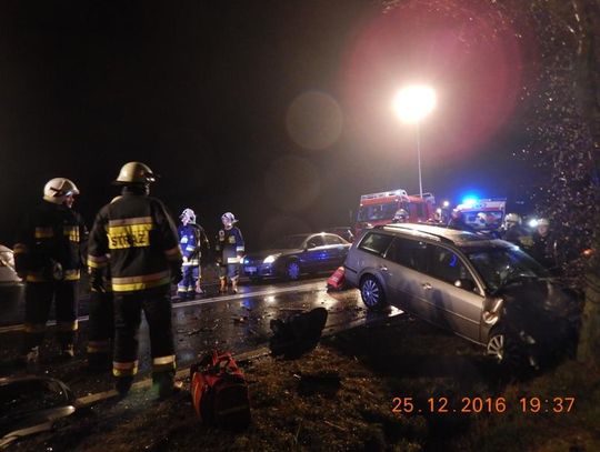 Trzy osoby poszkodowane w wieczornym wypadku na drodze krajowej w Mechnicy