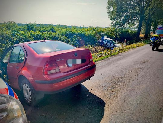 Trzy osoby trafiły do szpitala po wypadku na DW408. Na miejsce skierowano śmigłowiec LPR