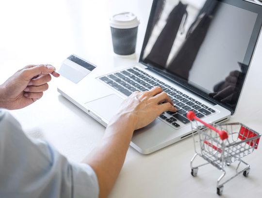 Tworzenie sklepów internetowych – jak przygotować biznes do sprzedaży online?