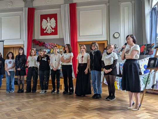 Tydzień Zdrowia Psychicznego w I LO. Podsumowanie projektu "Różnorodność na płótnie"