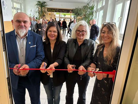 Uczniowie PSP nr 15 w Kłodnicy korzystają już z odnowionej sali gimnastycznej. Zakończono duży remont