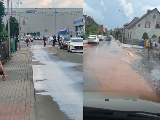 Ulica Kilińskiego na Pogorzelcu zablokowana po awarii sieci wodociągowej