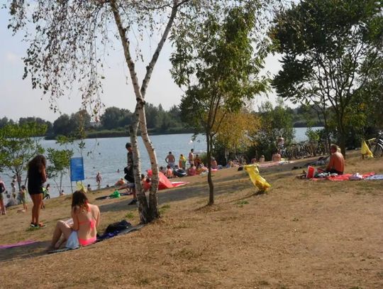 Upalny koniec weekendu. Wydano ostrzeżenia pogodowe oraz zagrożenia pożarowego