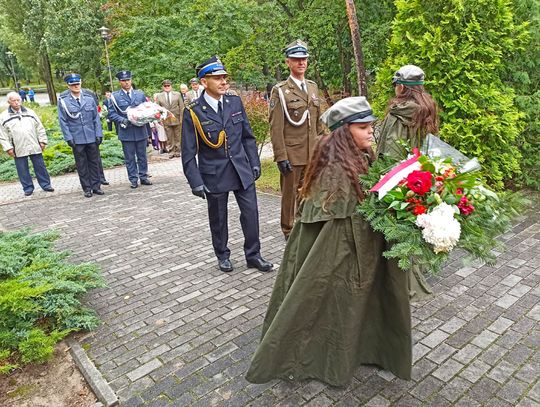 Upamiętnili rocznicę wybuchu II wojny światowej. Uroczystość w Parku Pojednania. ZDJĘCIA