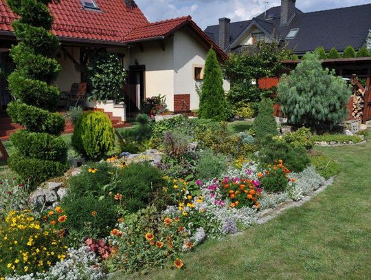 Urząd miasta wydłużył termin składania zgłoszeń w konkursie na najpiękniej ukwiecony ogród lub balkon