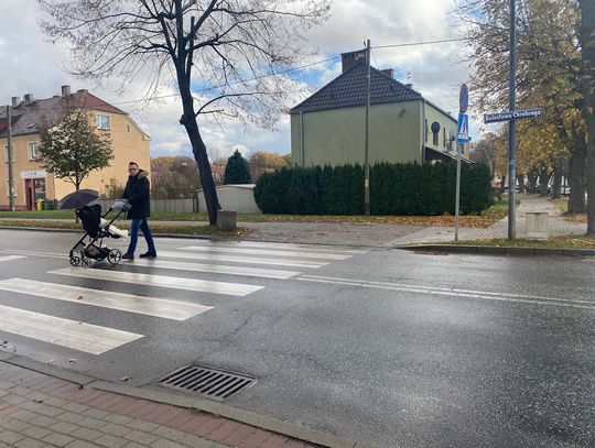 Urząd miasta zamontuje dodatkowe latarnie i oświetlenie ostrzegawcze przy dwóch "zebrach"