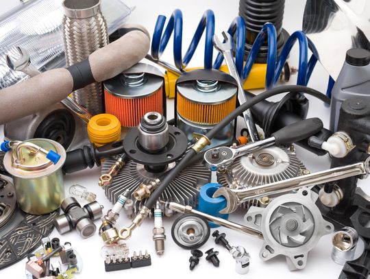 Używane części do ciężarówek. Między wielką oszczędnością a kosztownymi przestojami Używane części do ciężarówek. Między wielką oszczędnością a kosztownymi przestojami