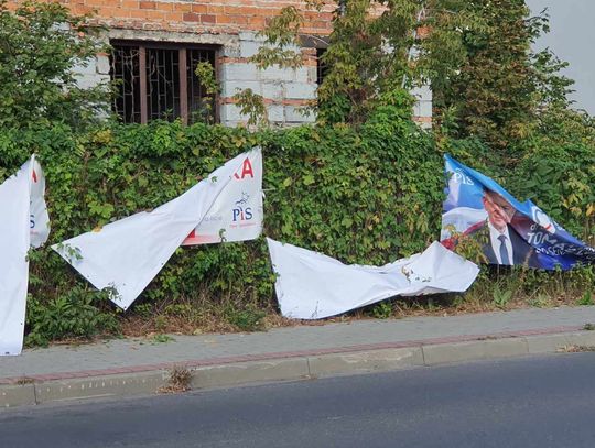 W Kędzierzynie-Koźlu ktoś niszczy banery wyborcze. To wykroczenie zagrożone nawet aresztem